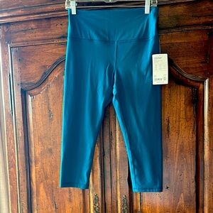 Athleta Capri Leggings